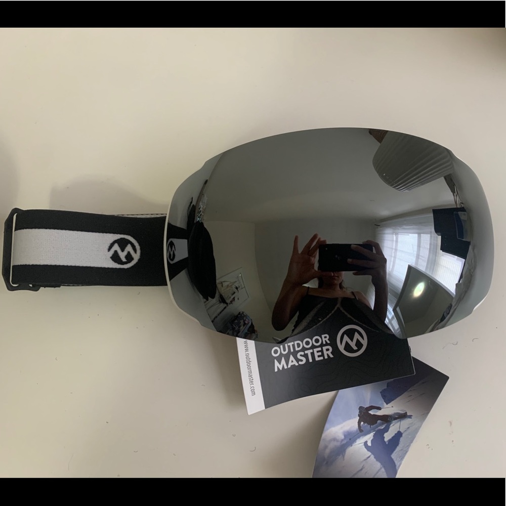 Ski goggles